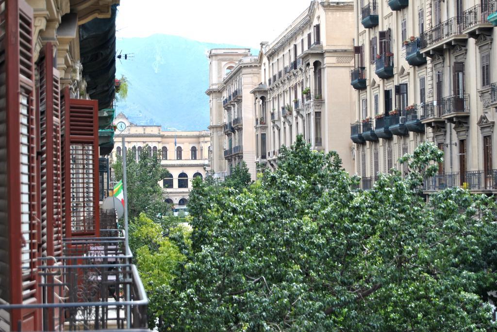 On The Way Hostel Palermo Exterior foto