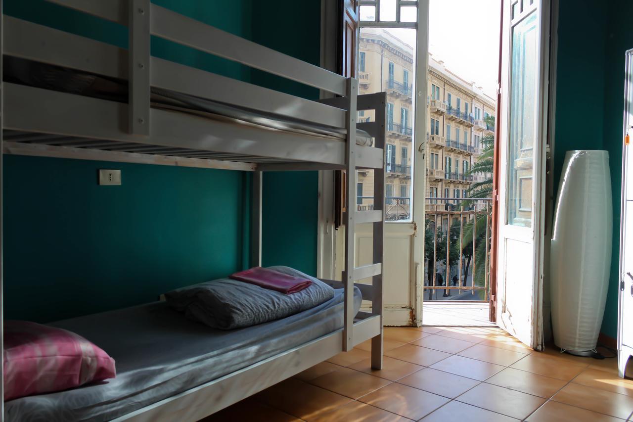 On The Way Hostel Palermo Exterior foto